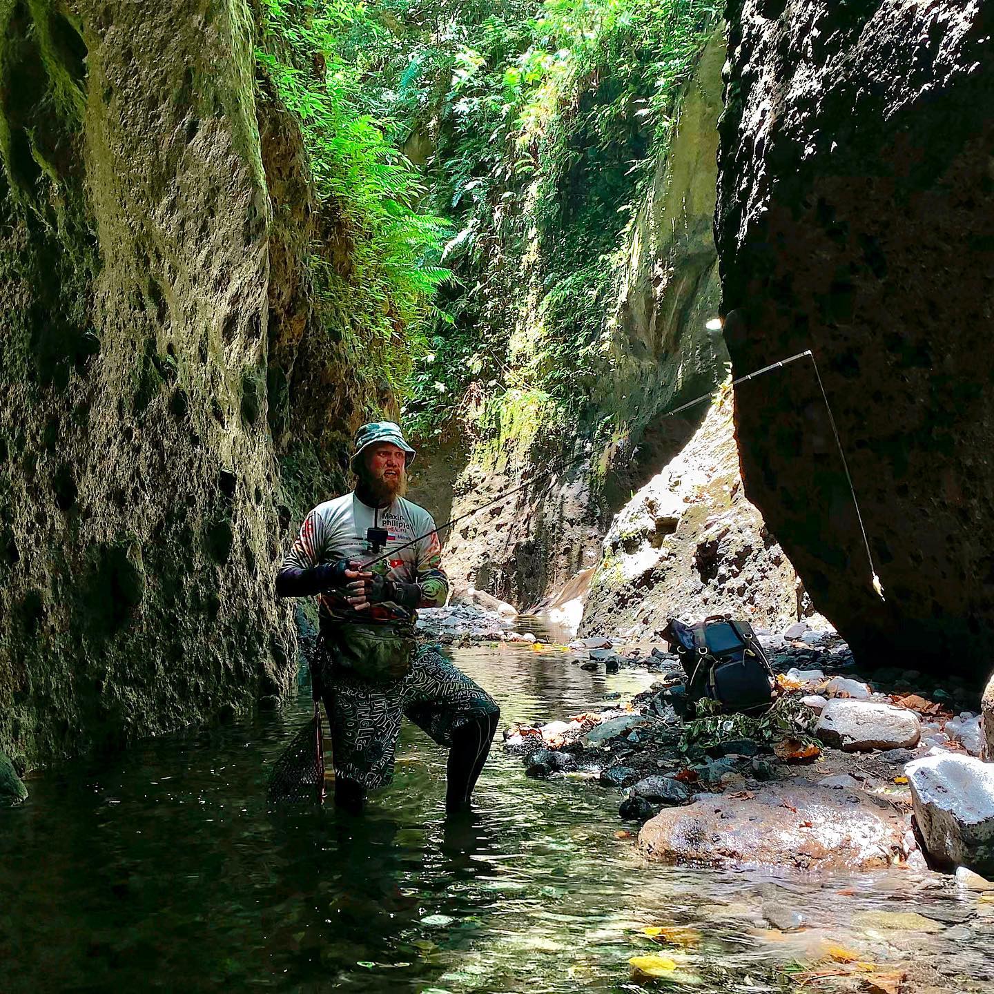 Охренительное место! Находишься как будто в сказке. Ещё и рыбка есть. Cool place! You like in some dreamland. And there is the fishes.