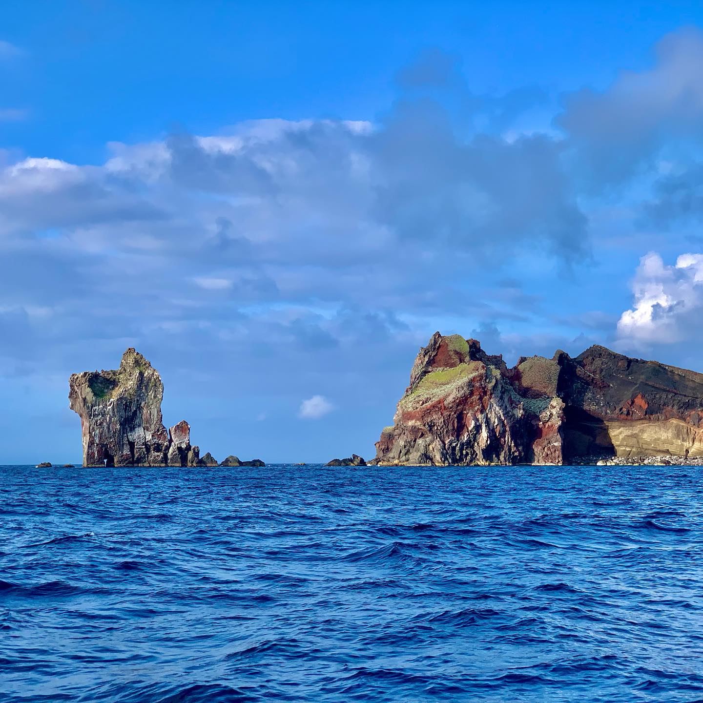 Один из трёх братьев северных островов Тайваня. One of three brothers northern islands of Taiwan.