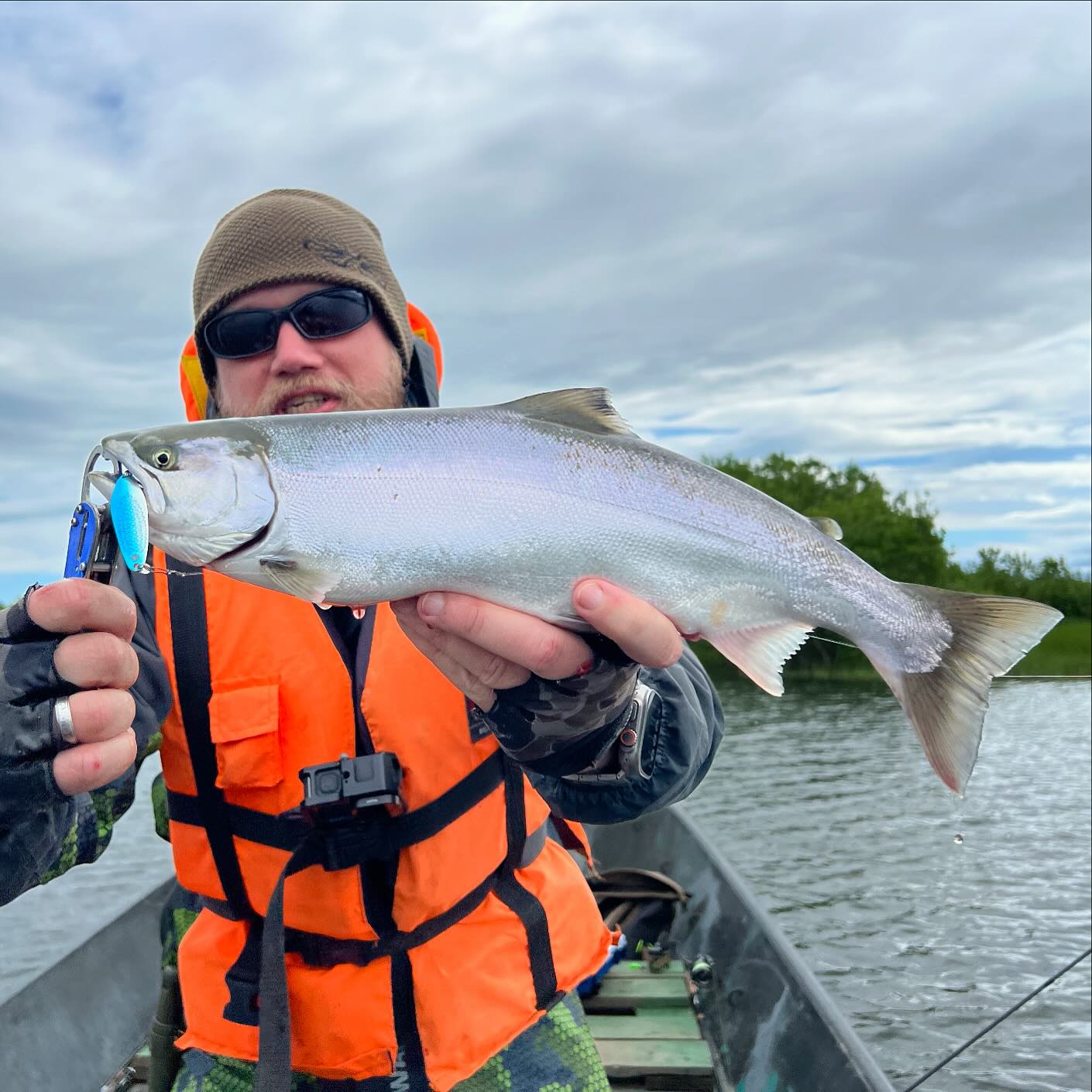 Hey Naoki! @brassvy @kobayashi_brassvy that’s the cherry trout on your incredible Brassvy spoon! Bro, I’ll wait for the heavier baits, 40-45g like. And also some new colors as well.