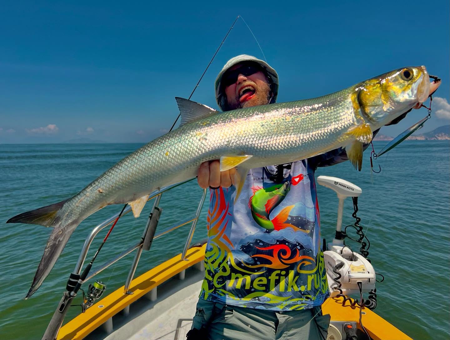 Huge Ladyfish landed. Still at the waters around HongKong.