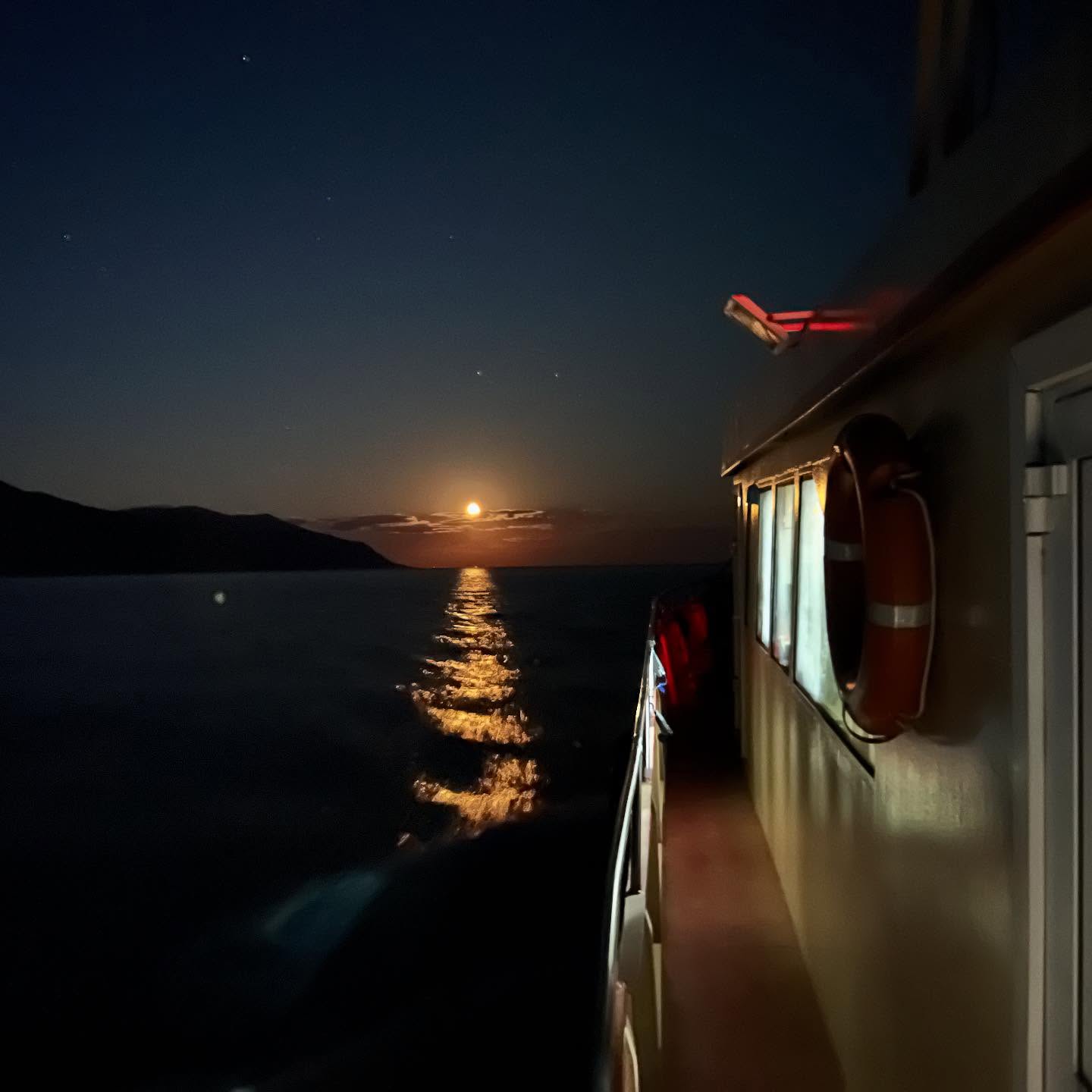 We’ve reached the village of Listvyanka which is at the Baikal lake. The ship “Tulpar” awaits us there, with four cabins, a spacious mess hall, and even a sauna! We’ll set off into the night, and at about 2 a.m., we’ll try casting some flies for Baikal Omul fish.