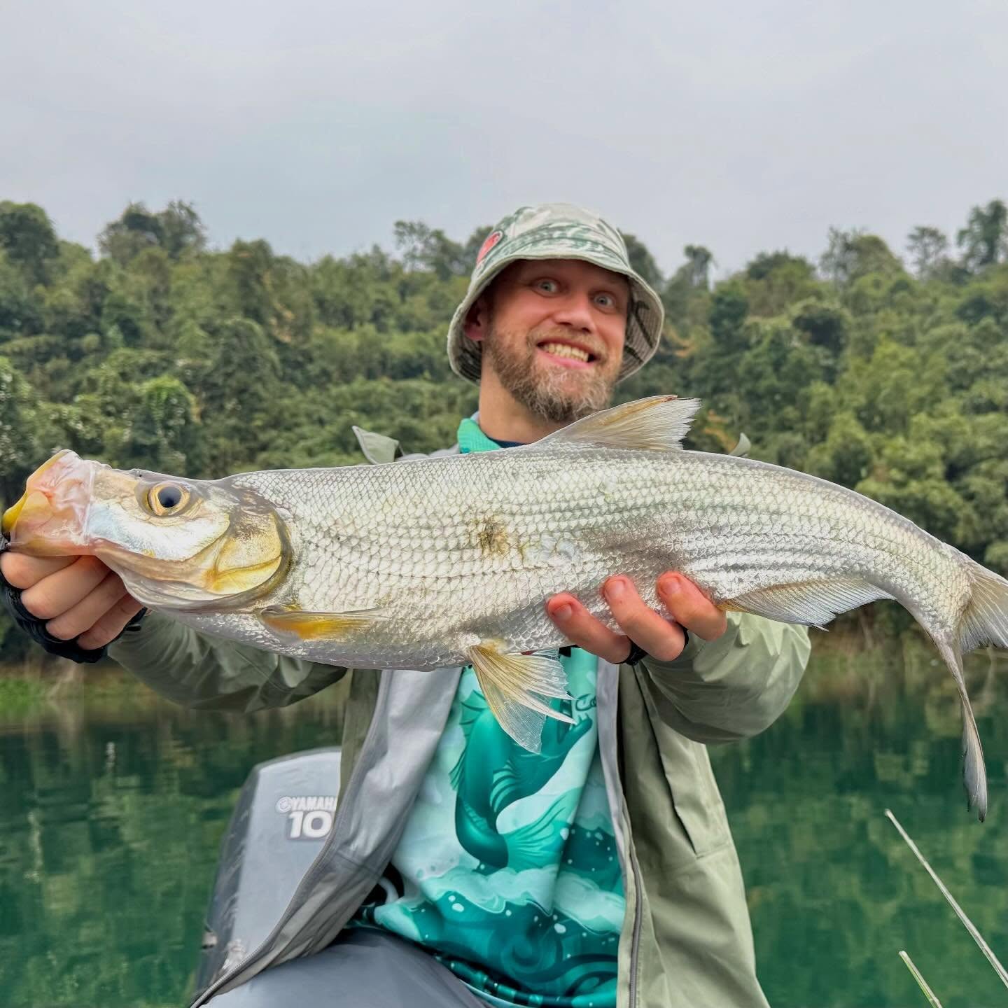 Accidentally found big school of skygazers at the Da reservoir. This was big question for me, how to find them at big water. With @taycaufishing