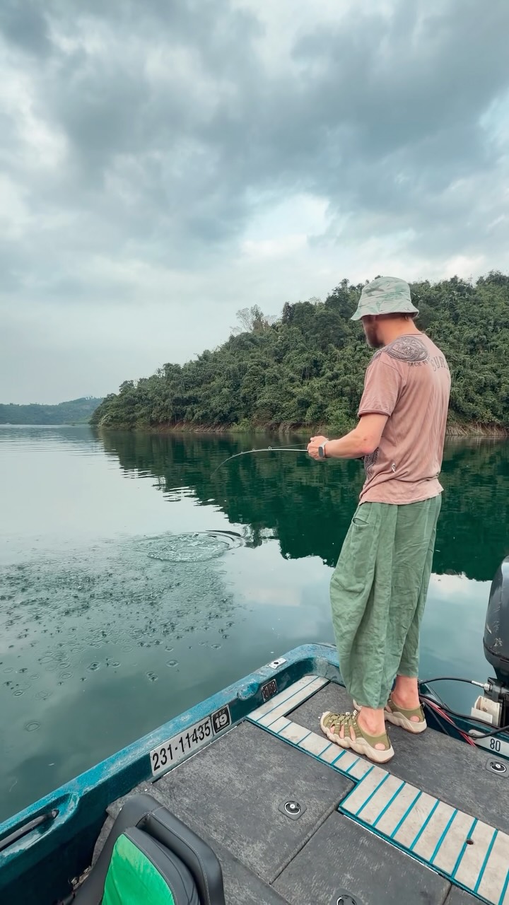 Fishing for Yellowcheek at the Da reservoir, north Vietnam. With @taycaufishing
